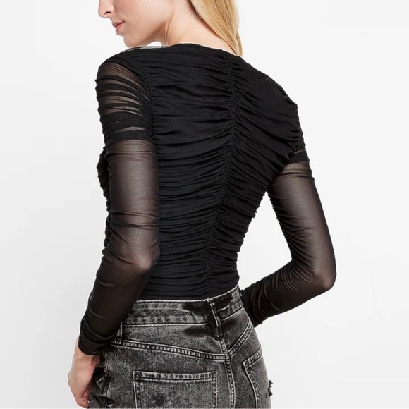 Express Body Contour Mesh Cropped Top - Picture 2 of 6